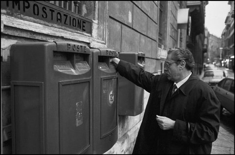 (c) Richard Kalvar / Magnum Photos