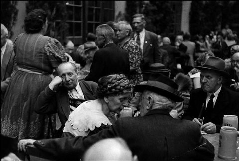 (c) Henri Cartier-Bresson / Magnum Photos