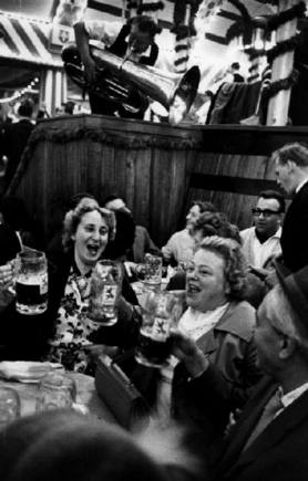 (c) Henri Cartier-Bresson / Magnum Photos