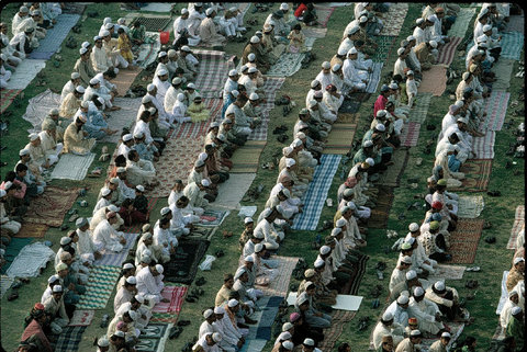 (c)  Abbas        / Magnum Photos