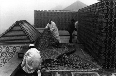 (c)  Abbas        / Magnum Photos