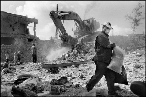 (c) Abbas / Magnum Photos