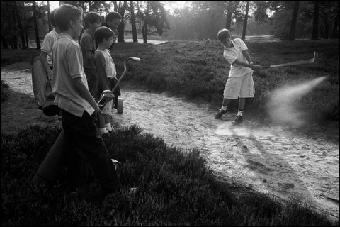 (c) Richard Kalvar / Magnum Photos