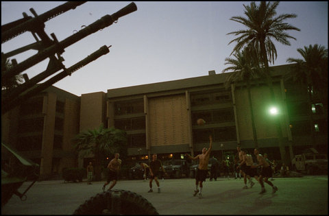 (c) Thomas Dworzak / Magnum Photos