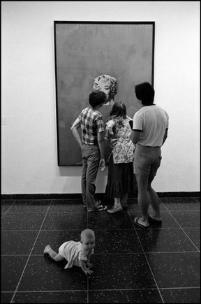 (c) Raymond Depardon / Magnum Photos