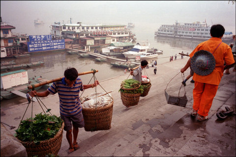 (c) Ian Berry / Magnum Photos