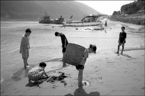 (c) Ian Berry / Magnum Photos