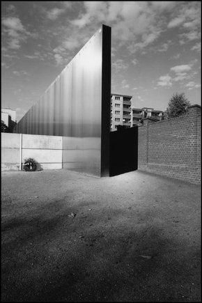 (c) Raymond Depardon / Magnum Photos