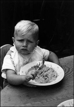 (c) ROBERT  CAPA © 2001 By Cornell Capa / Magnum Photos