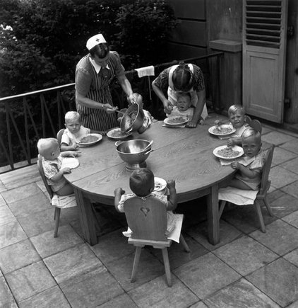(c) ROBERT  CAPA © 2001 By Cornell Capa / Magnum Photos