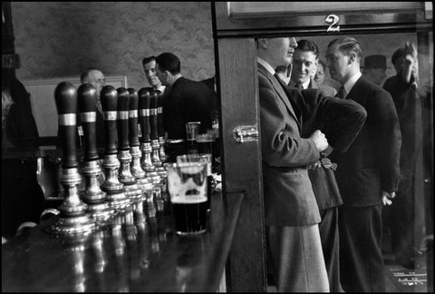 (c) Henri Cartier-Bresson / Magnum Photos