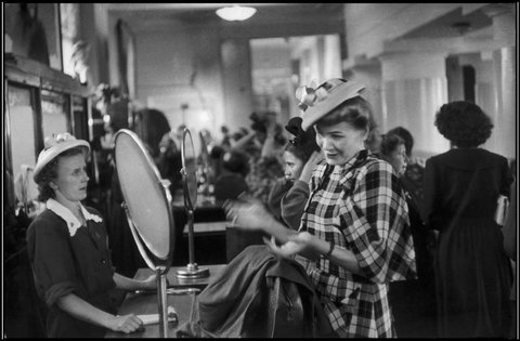 (c) Henri Cartier-Bresson / Magnum Photos
