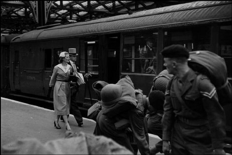 (c) Henri Cartier-Bresson / Magnum Photos