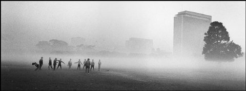 (c) Raghu Rai / Magnum Photos