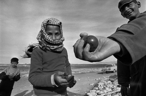 (c) Raymond Depardon / Magnum Photos