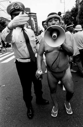 (c) Bruce Gilden / Magnum Photos