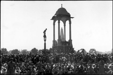 (c) Henri Cartier-Bresson / Magnum Photos