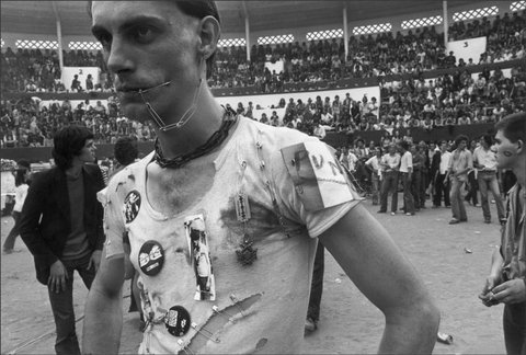 (c) Jean Gaumy / Magnum Photos