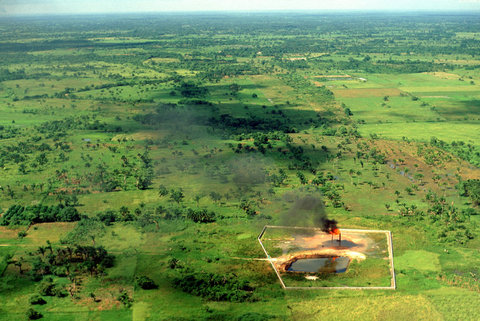 (c) Stuart Franklin / Magnum Photos