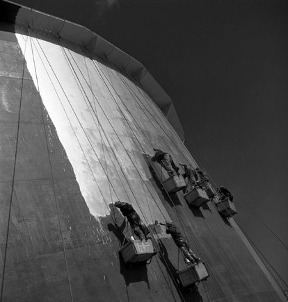 (c) George Rodger / Magnum Photos