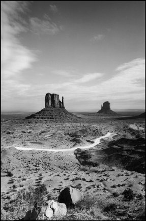 (c) Raymond Depardon / Magnum Photos