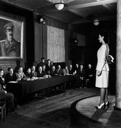 (c) ROBERT  CAPA © 2001 By Cornell Capa / Magnum Photos