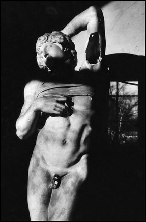 (c) Herbert List / Magnum Photos