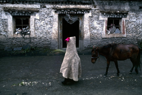 (c) Steve McCurry / Magnum Photos
