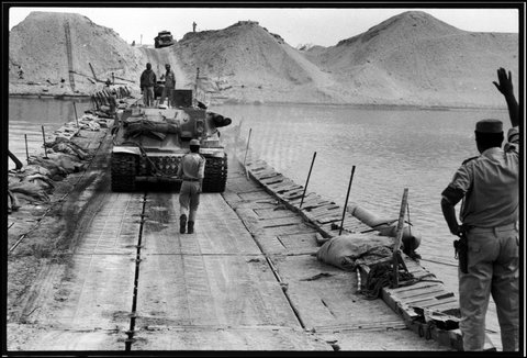 (c) Abbas / Magnum Photos