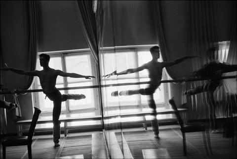 (c) Gueorgui Pinkhassov / Magnum Photos