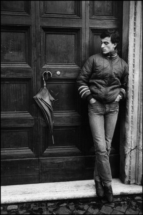 (c) Richard Kalvar / Magnum Photos