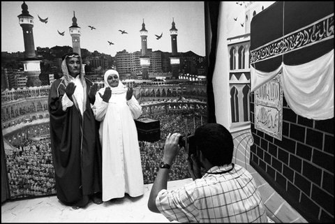 (c)  Abbas        / Magnum Photos