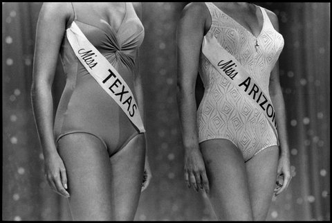 (c) Elliott Erwitt  / Magnum Photos