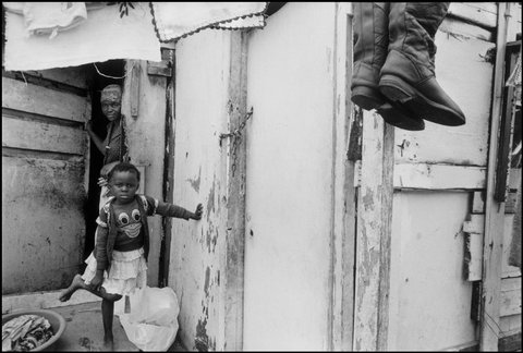 (c) Ian Berry / Magnum Photos