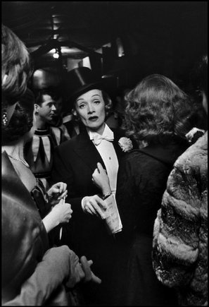 (c) Elliott Erwitt  / Magnum Photos