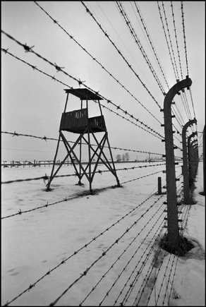 (c) Raymond Depardon / Magnum Photos