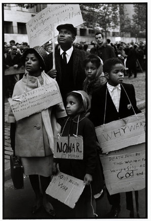 (c) Bruce Davidson / Magnum Photos