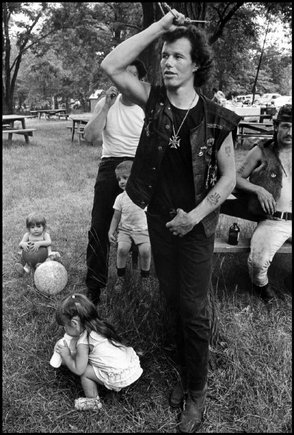 (c) Danny Lyon / Magnum Photos