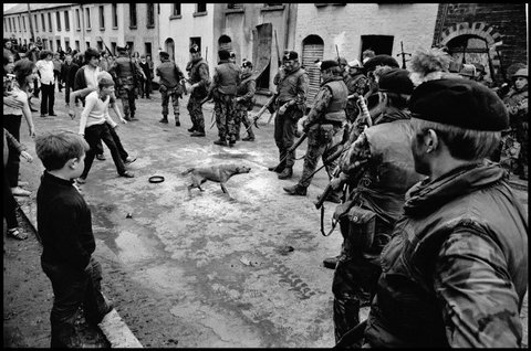 (c) Philip Jones Griffiths / Magnum Photos