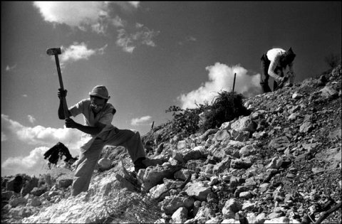 (c) Erich Hartmann / Magnum Photos