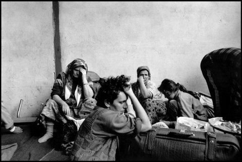 (c) Gilles Peress / Magnum Photos