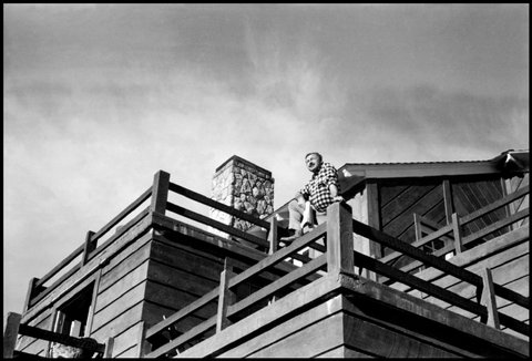 (c) ROBERT  CAPA © 2001 By Cornell Capa / Magnum Photos