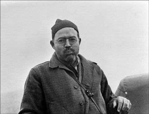 (c) Cornell Capa Photos by Robert Capa © 2001 / Magnum Photos