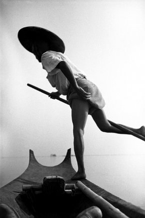 (c) George Rodger / Magnum Photos