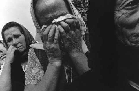 (c) Nikos Economopoulos / Magnum Photos