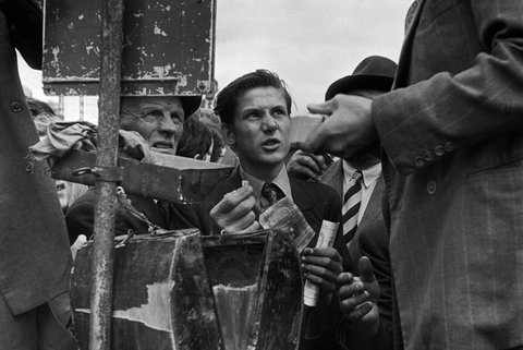 (c) Henri Cartier-Bresson / Magnum Photos