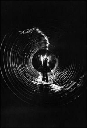 (c) Marc Riboud / Magnum Photos