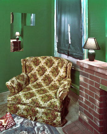 USA. Davenport, Iowa. 2002. Sugar's.