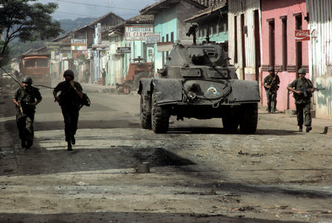 (c) Susan Meiselas / Magnum Photos