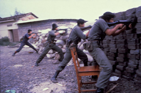 (c) Susan Meiselas / Magnum Photos